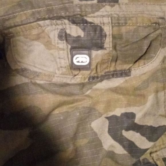 Ecko camouflage cargo shorts - Picture 4 of 5